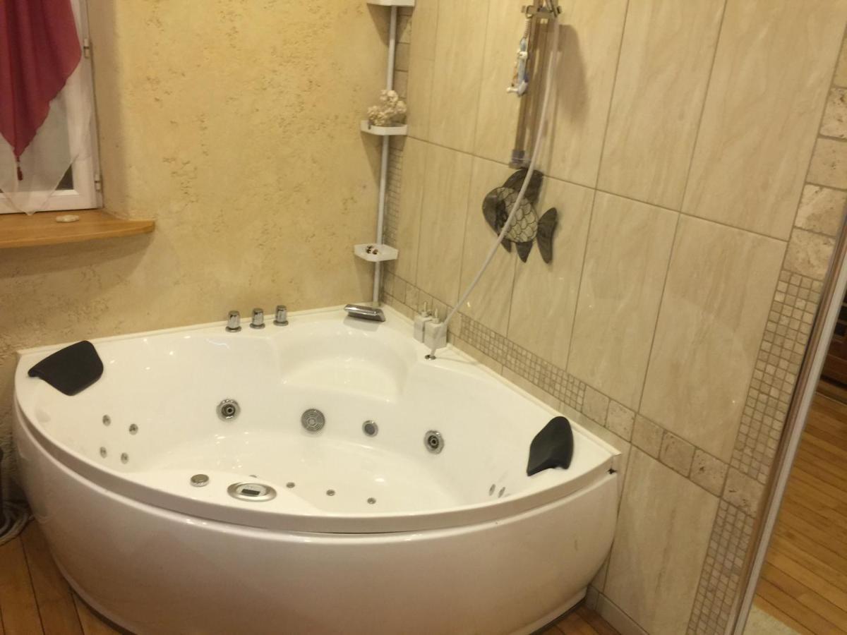 Catonvielle La Decouverte, Jacuzzi, Sauna, Et Terrasse Avec Vue Sur Lac A La Campagne Entre Toulouse Et Auch מראה חיצוני תמונה